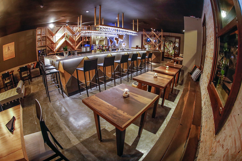 La Champagneria, a novidade no Alto da XV Júlio Zaruch Turismo e